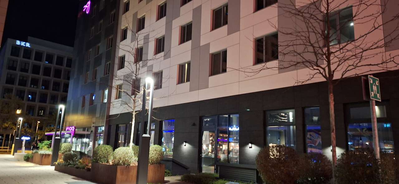 Außenansicht MOXY Frankfurt Airport