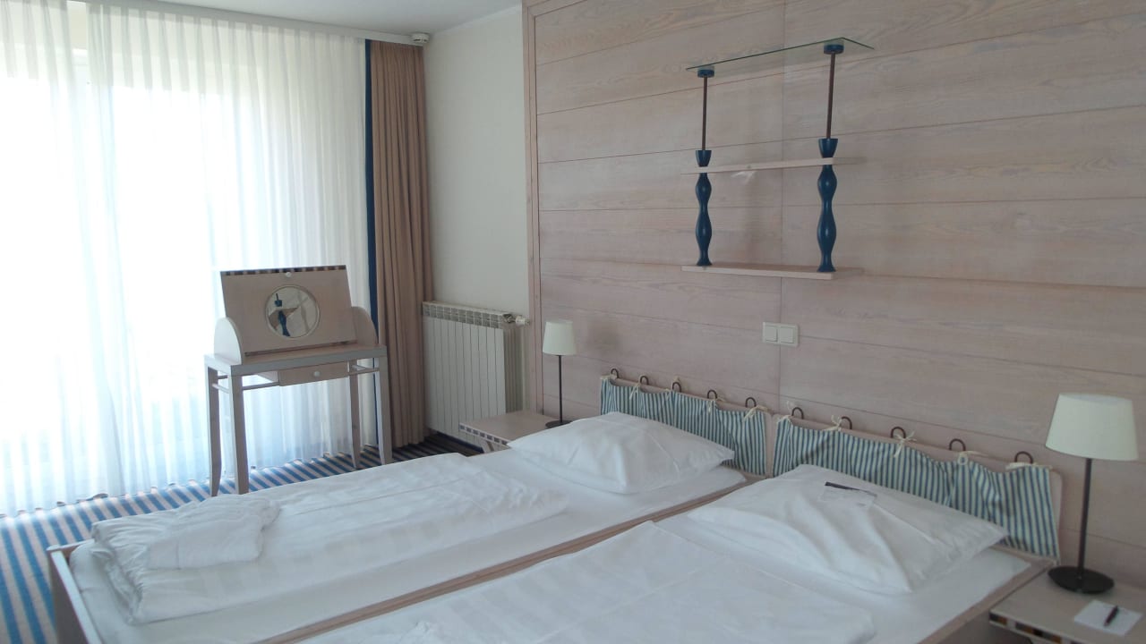 Doppelbett im wahrsten Sinne des Wortes AEDENLIFE Hotel & Resort Rügen