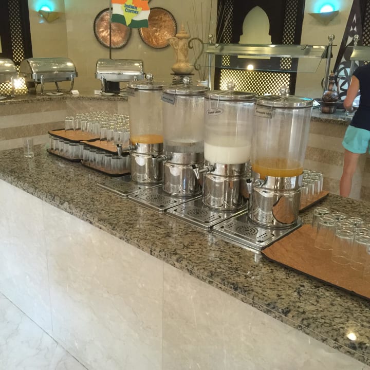 Frühstück  Miramar Al Aqah Beach Resort