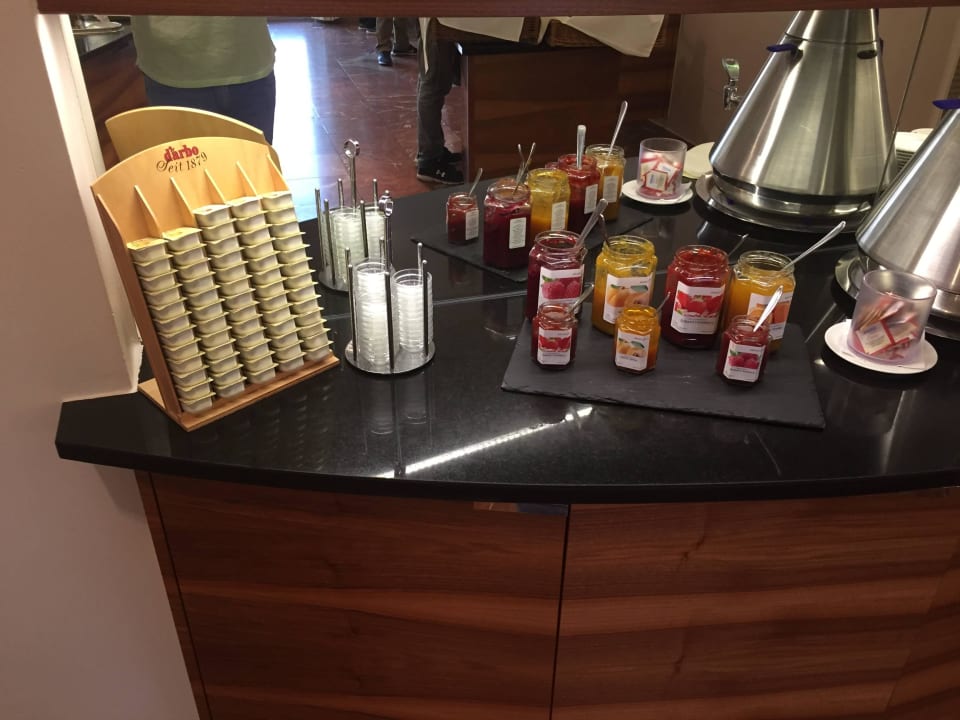 Frühstücksbuffet ARCOTEL Castellani Salzburg