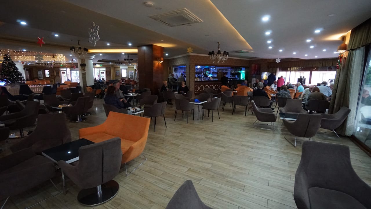 Lobby Hane Family Resort