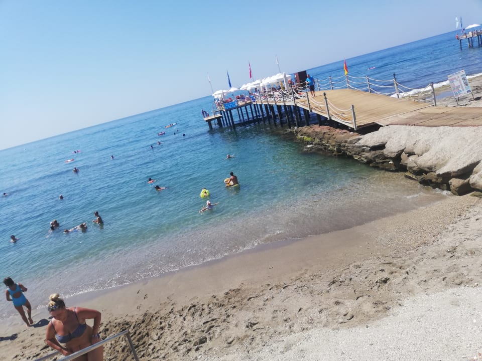 Strand Club Dizalya