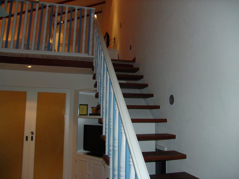 Treppe Machchafushi Island Resort & Spa Maldives, The Centara Collection