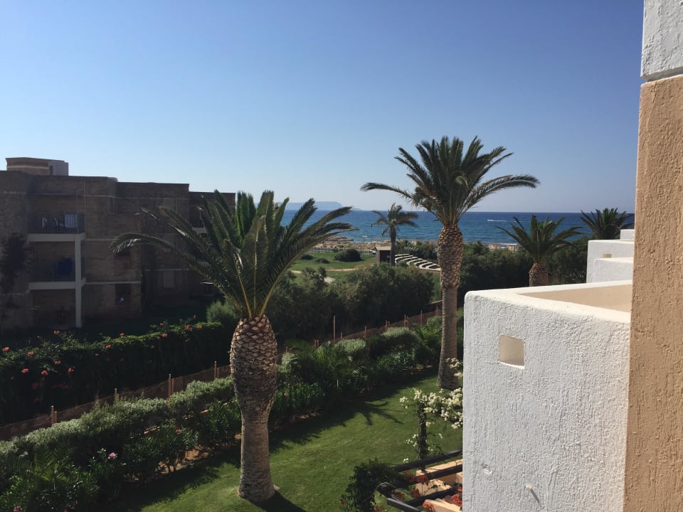 Aussicht von unserem Balkon Anissa Beach & Village