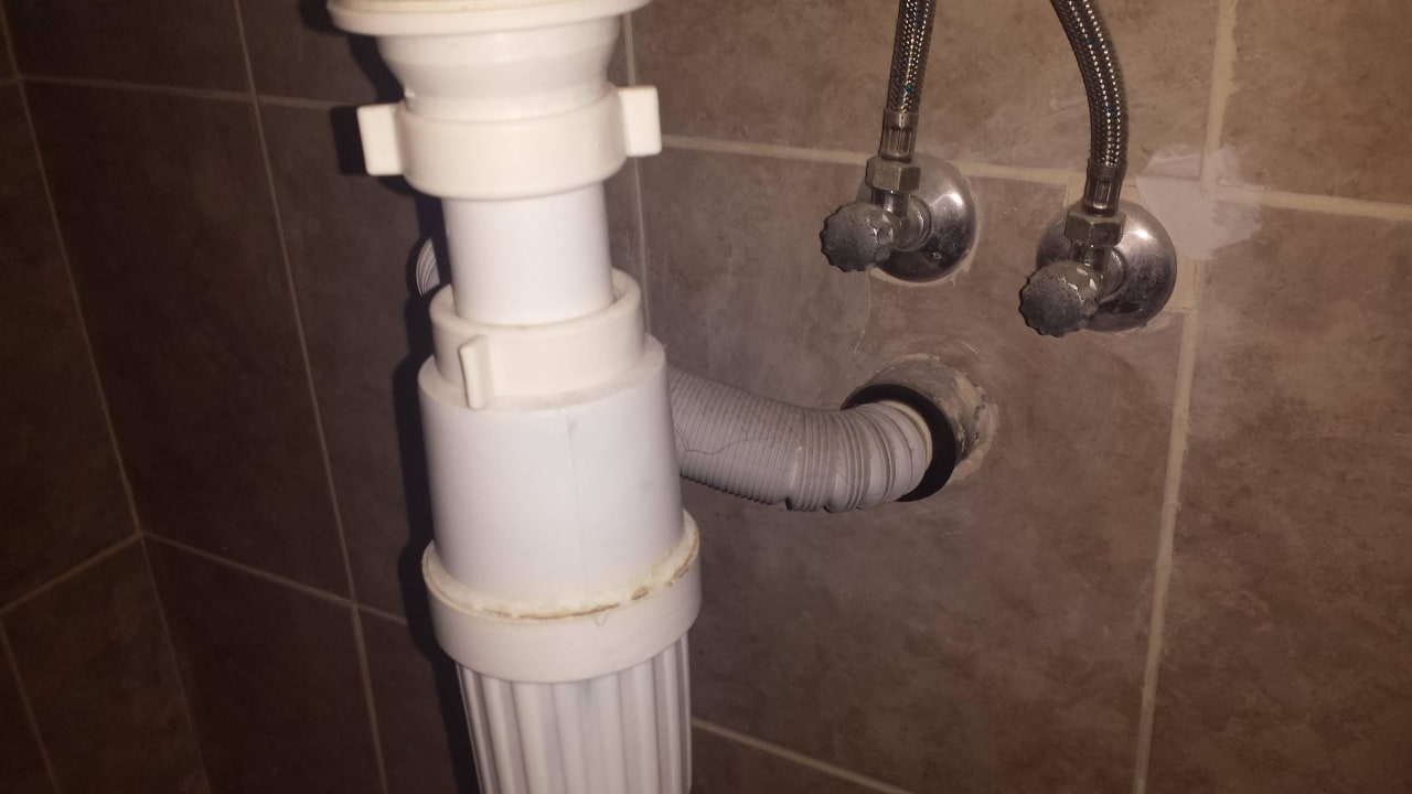 Unter dem Waschbecken Odessos Park Hotel