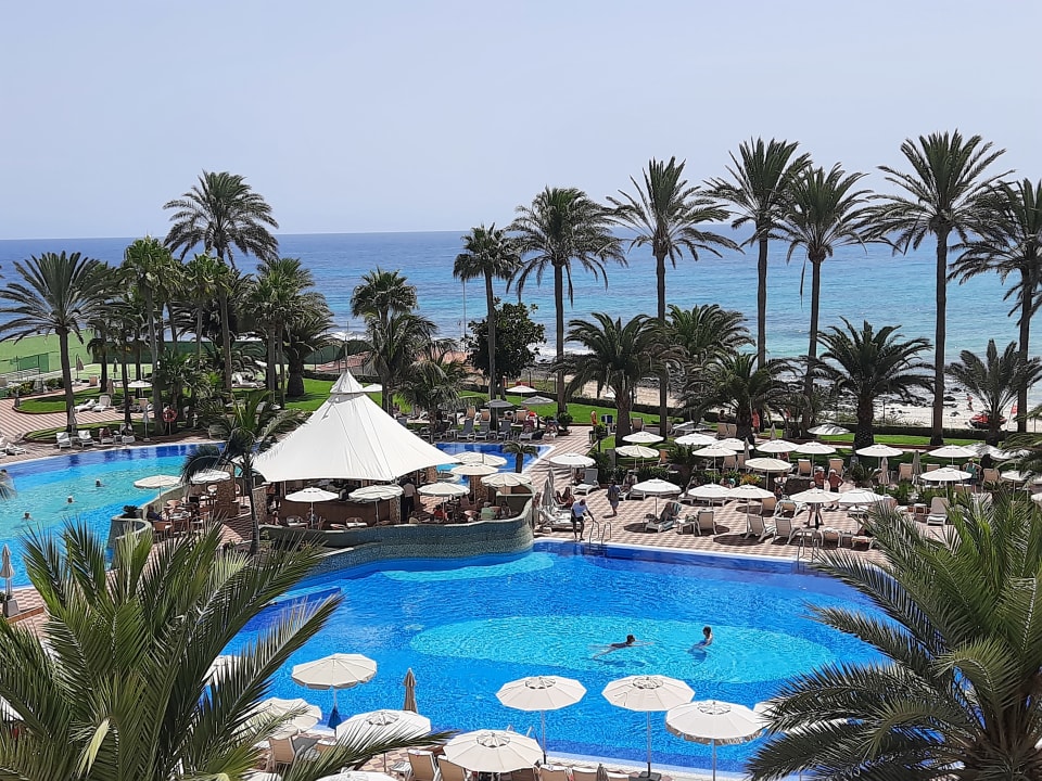 Pool Hotel Riu Palace Tres Islas