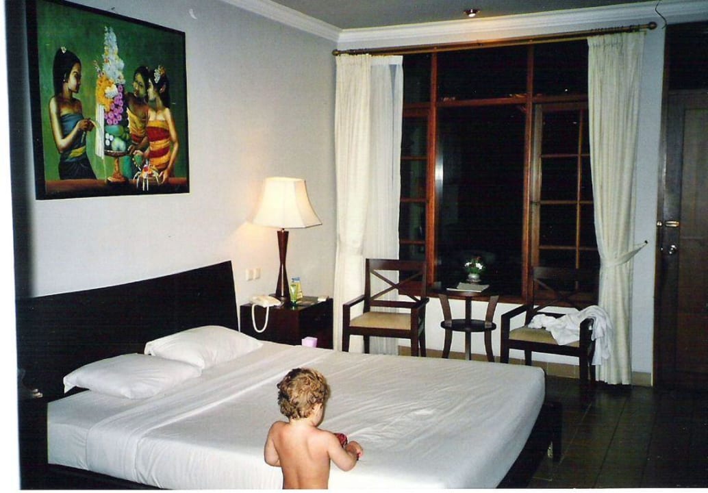 Zimmer im Beach Wing Komplex Puri Santrian