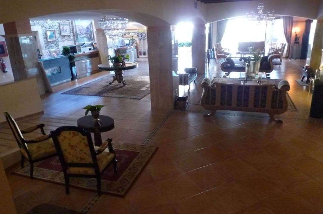 Eingangshalle Mon Port Hotel & Spa