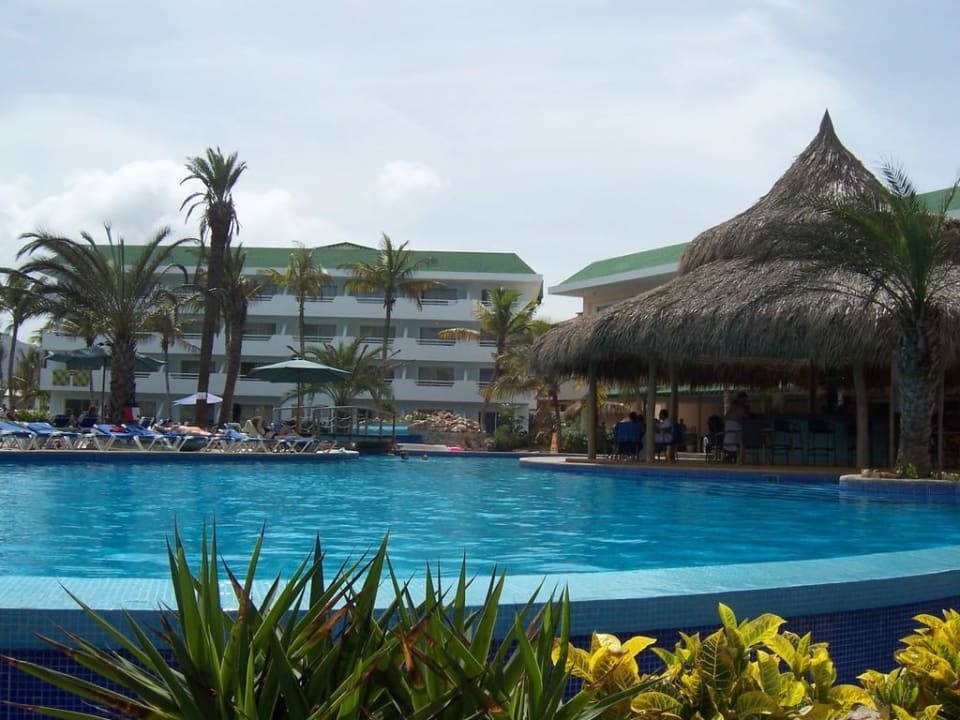 Pool, Poolbar, Hotelanlage Hotel Isla Caribe