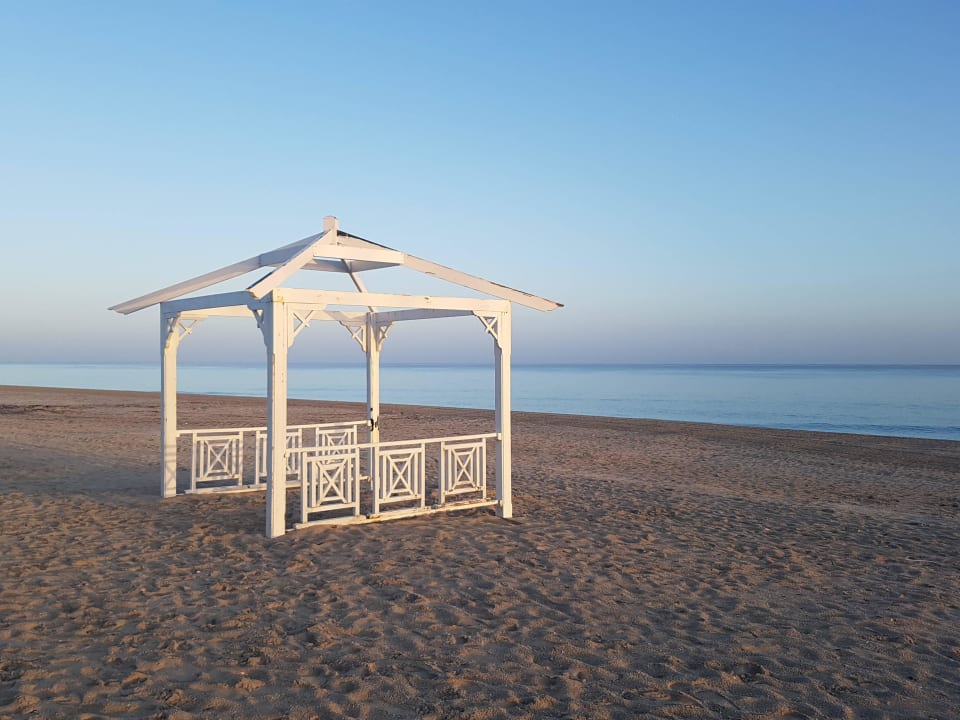 Pavillon bei Sonnenaufgang Iberostar Origin Laguna Azul