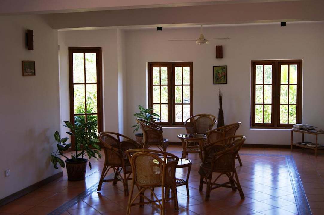 Lobby Hibiscus Garden Hotel