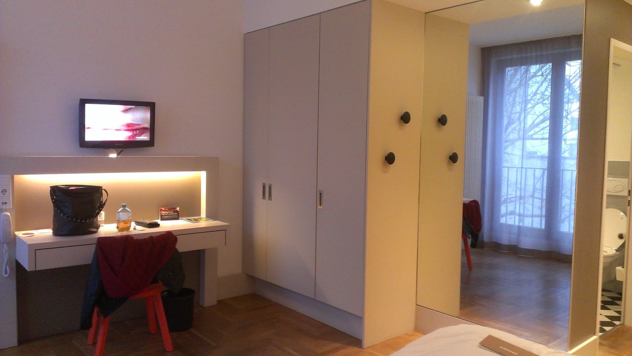 Schrank Hotel AMANO