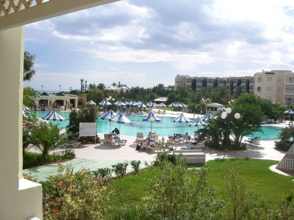 Pool vom Zimmer aus Sentido Marillia Resort & Spa
