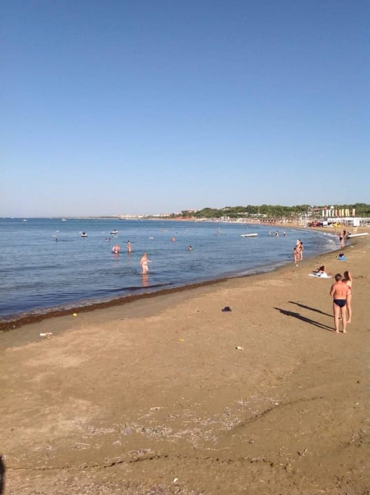 Strand in Morgenstunden Side Breeze Hotel