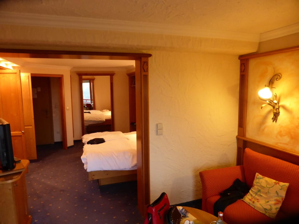 Viel Licht im Zimmer! Da wird an nichts gespart Hotel Tanneck