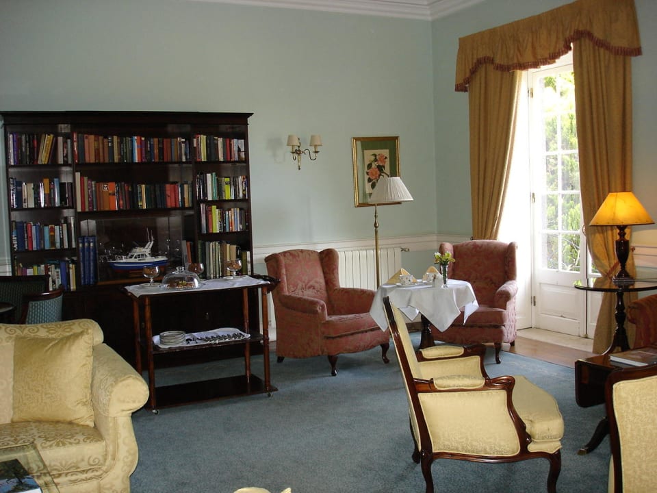 Lesezimmer mit offenem Kamin Hotel Casa Velha do Palheiro