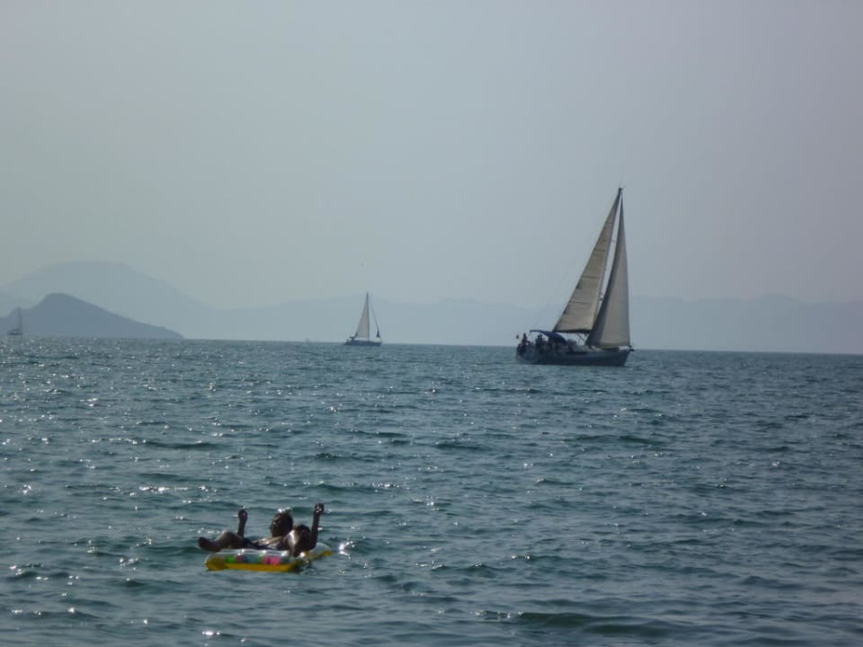 Blick vom Hotelstrand auf's Meer Günes Hotel