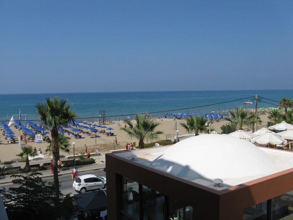 Вид из номера отеля Aquila Porto Rethymnon Hotel