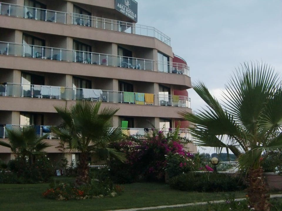 Block A Aska Hotel Just in Beach