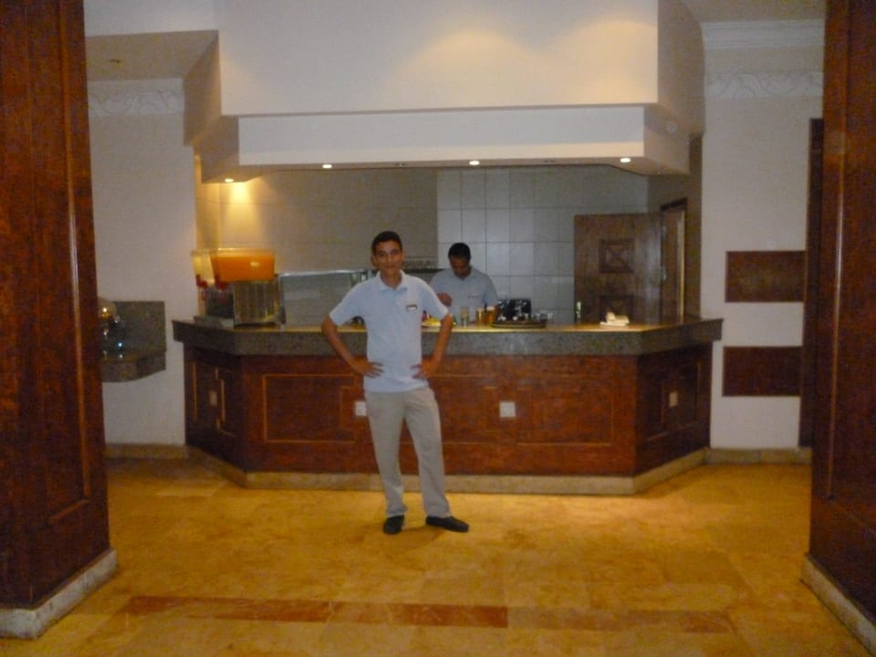 Der Saft ist Wasser mit Farbe (Pulver) Imperial Shams Abu Soma