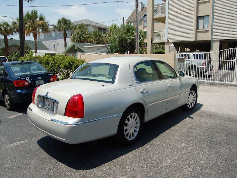 Unser Mietwagen (Lincoln) Reef Club Condos