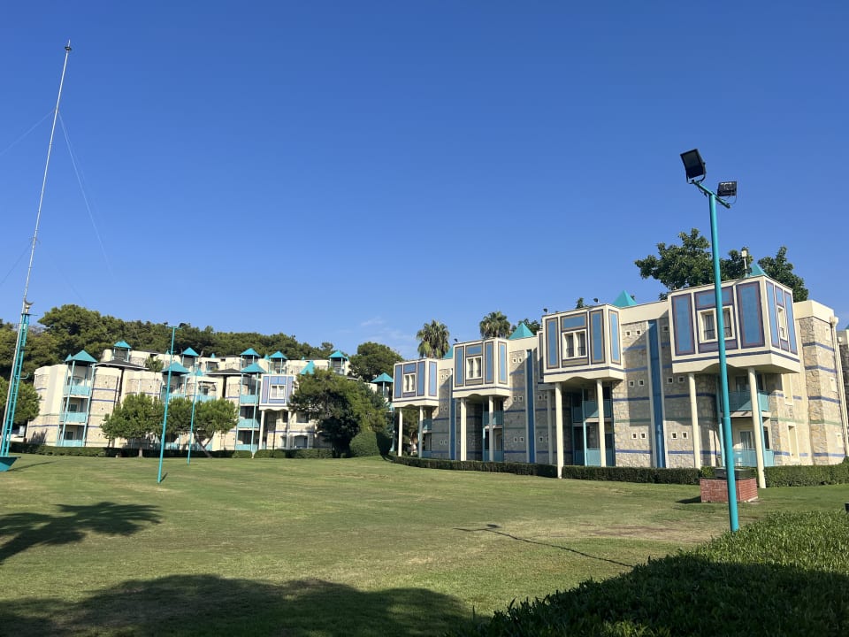 Außenansicht ROBINSON PAMFILYA
