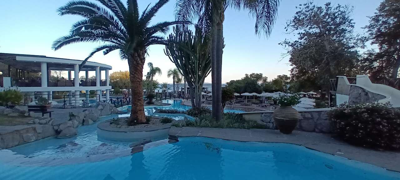 Gartenanlage Hotel Calypso Beach