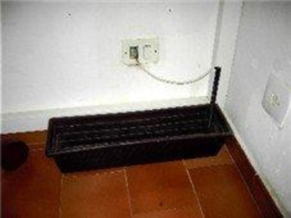 Ablauf der Klimaanlage Hotel Sa Bassa Plana