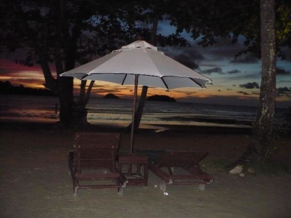 Sonnenuntergang am Hotelstrand SYLVAN Koh Chang