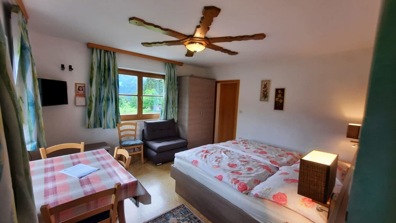 Zimmer Biohof Haus Wieser