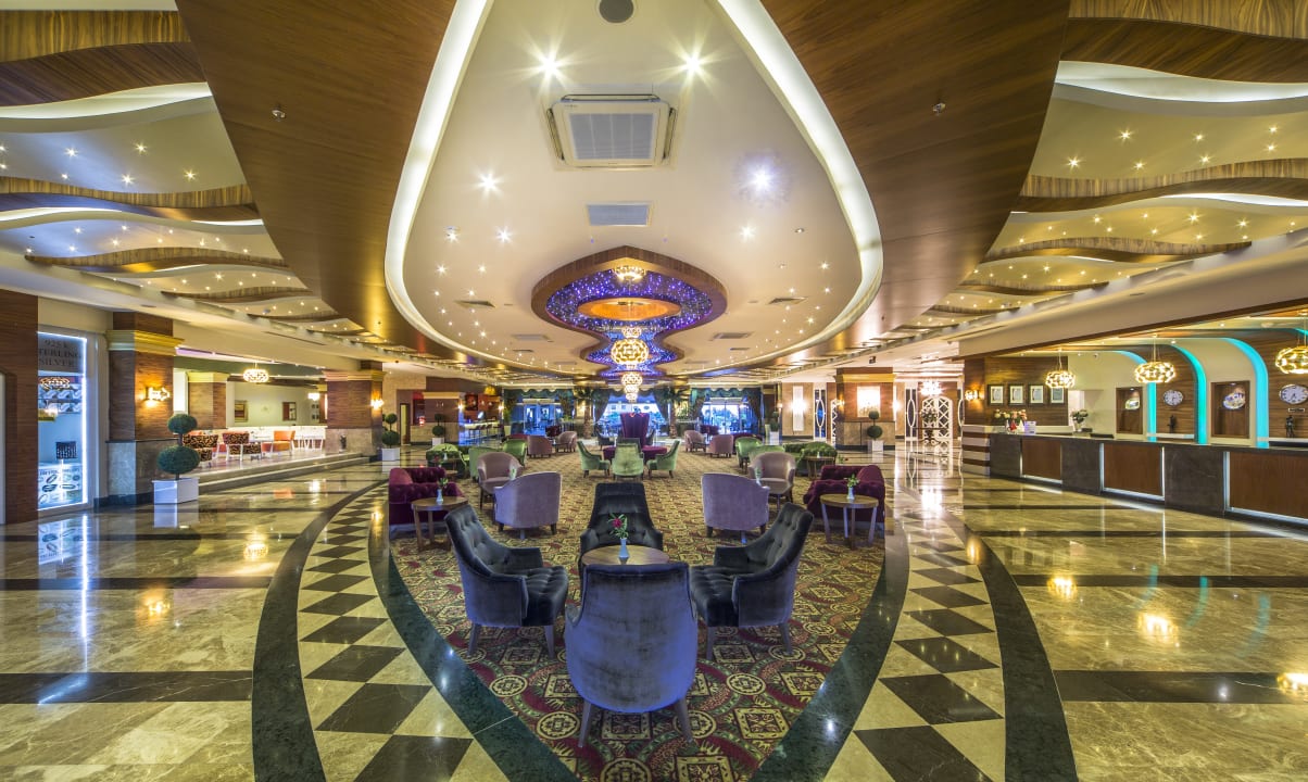 Lobby Dizalya Palm Garden