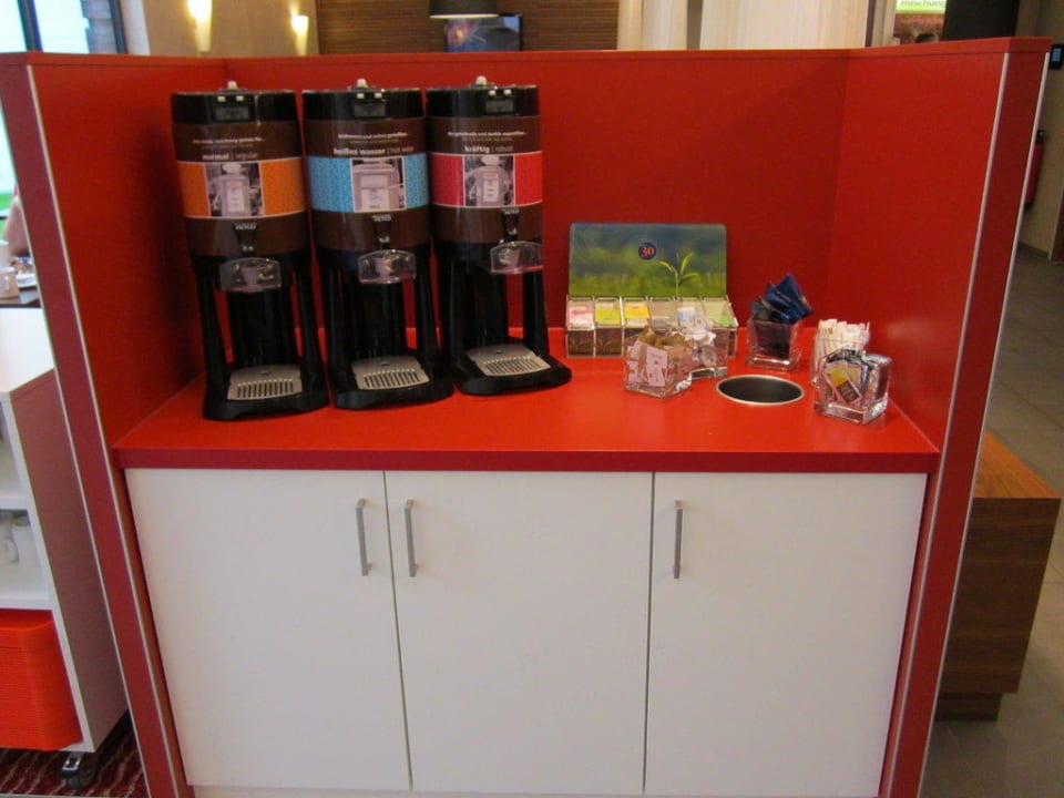 Frühstücksbüffet Hampton by Hilton Berlin City West