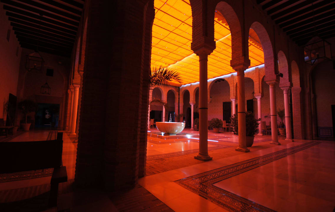 Patio Hotel Parador de Carmona