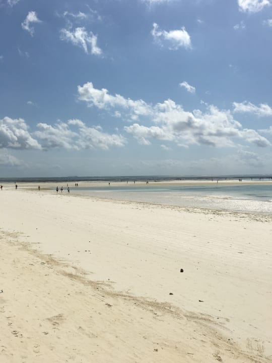 Strand Neptune Pwani Beach Resort & Spa