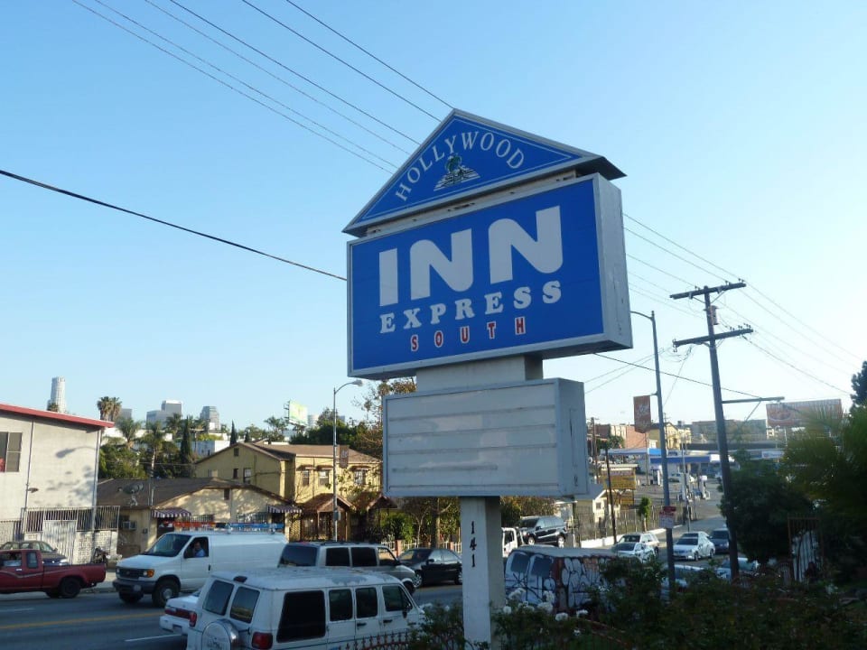 Einfahrt Hotel Hollywood Inn Express South