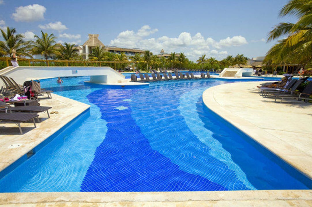 Piscina BlueBay Grand Esmeralda