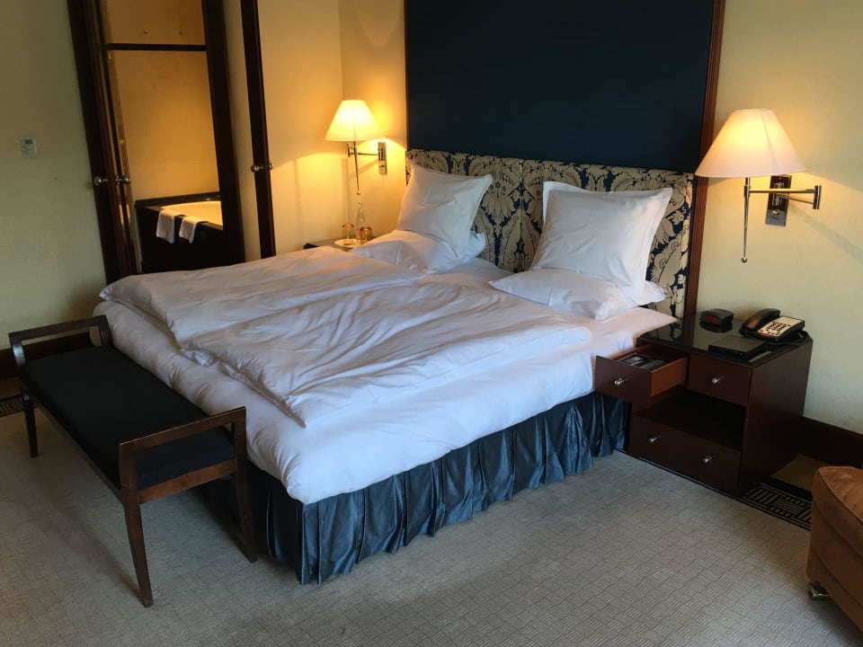 Zimmer im 3. OG Hotel Adlon Kempinski Berlin