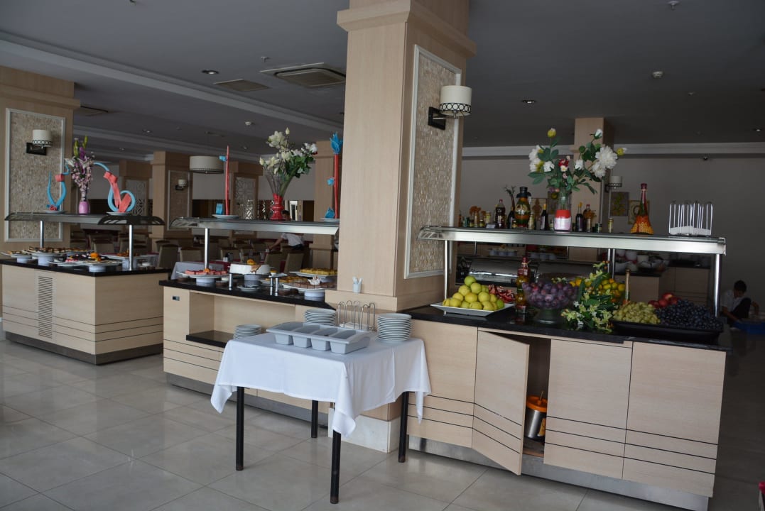 Obst- und Kuchentheke Merve Sun Hotel & Spa