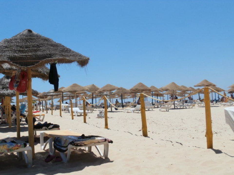 Ausreichen liegen Hotel Nesrine