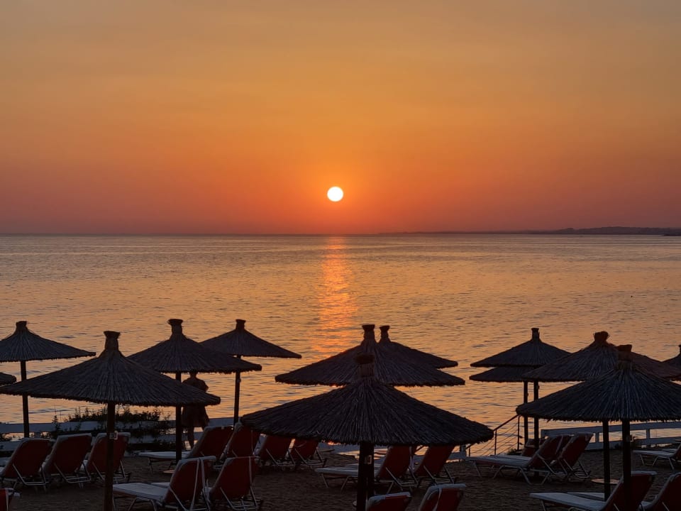Strand Istion Club & Spa