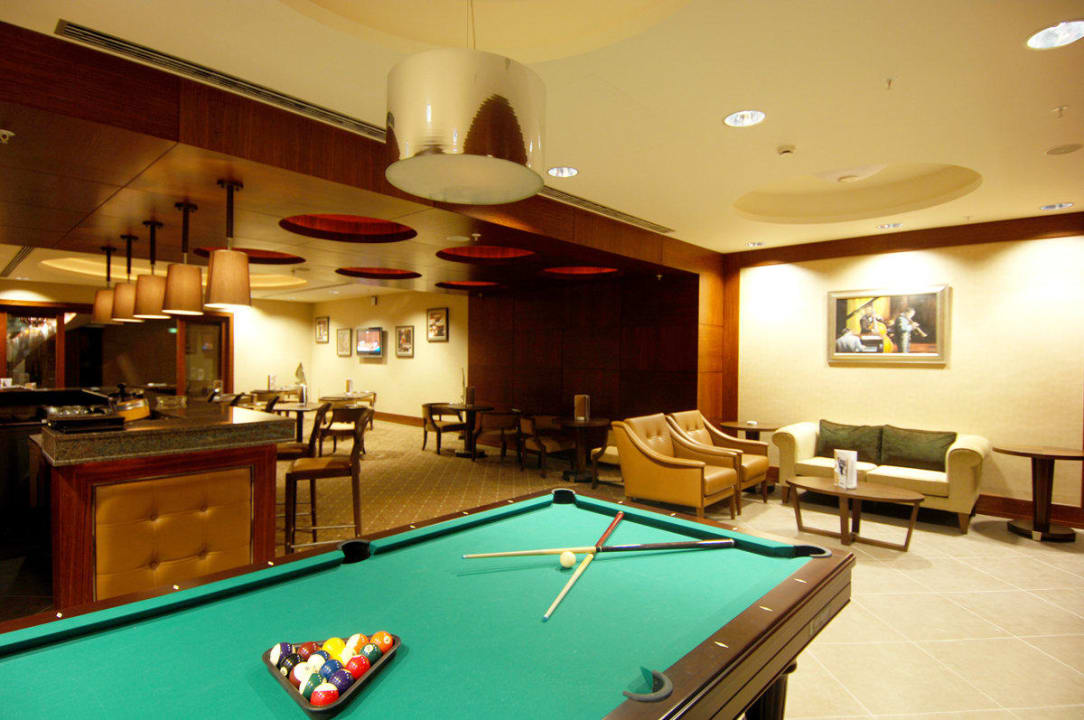 English Pub Titanic Business Kartal