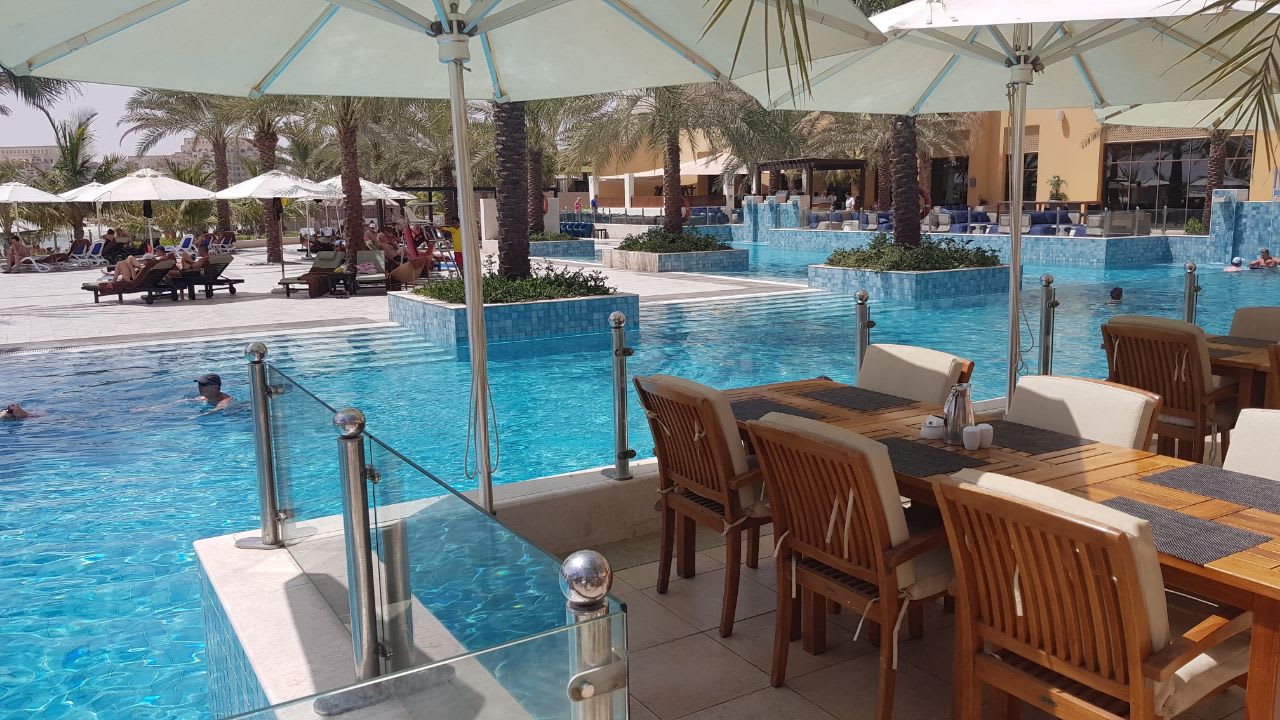 Pool DoubleTree by Hilton Resort & Spa Marjan Island