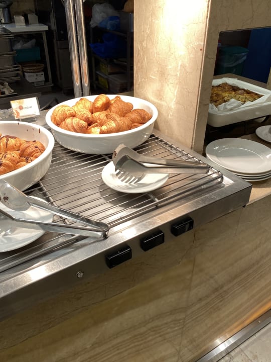 Gastro Hotel Traders Kuala Lumpur