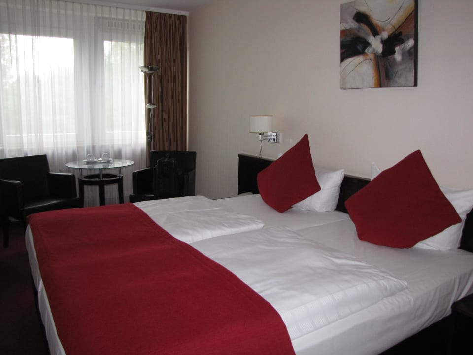 Zimmer 218 Leonardo Hotel Hamburg Elbbrücken