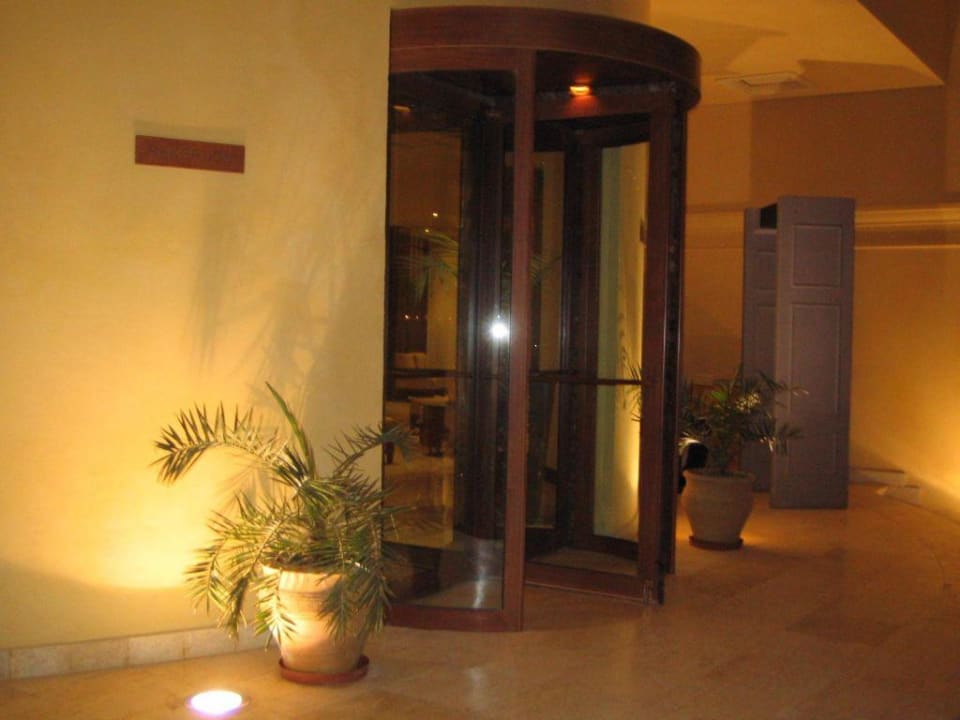 Eingang in neue Rezeption  Hotel Three Corners Ocean View prestige - Adults only