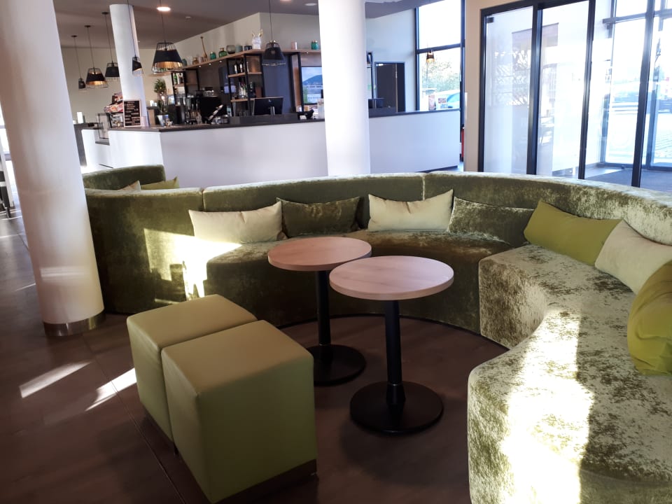 Gastro Super 8 by Wyndham Oberhausen am Centro