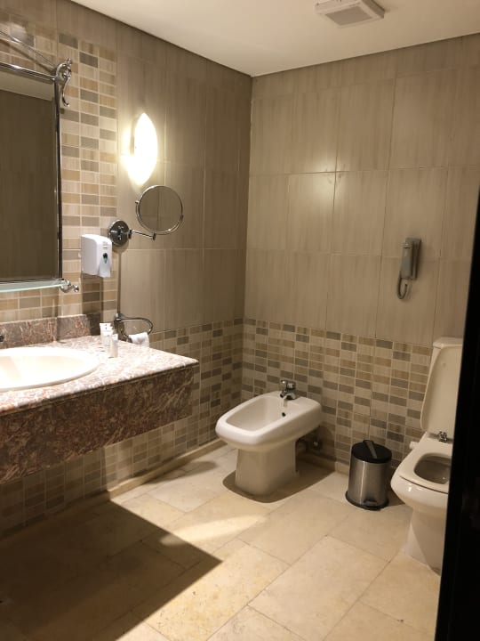 Zimmer AMC Royal Hotel & SPA