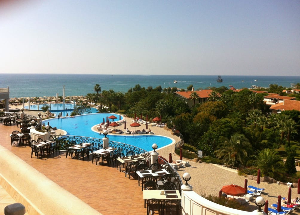 111 Starlight Resort Hotel