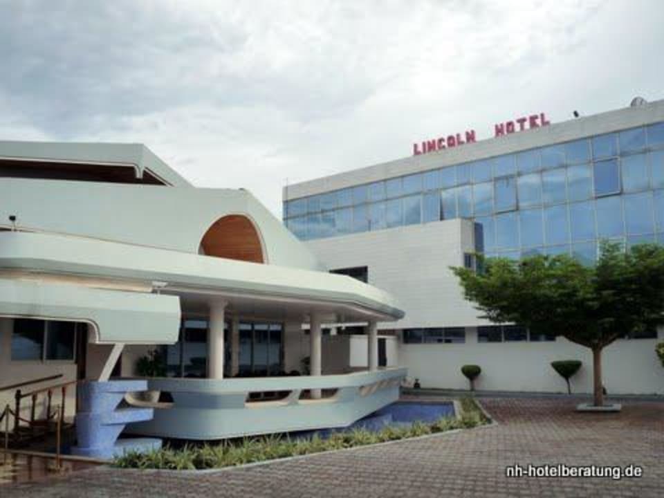 Lincoln Hotel View Parking Lincoln Hotel Accra