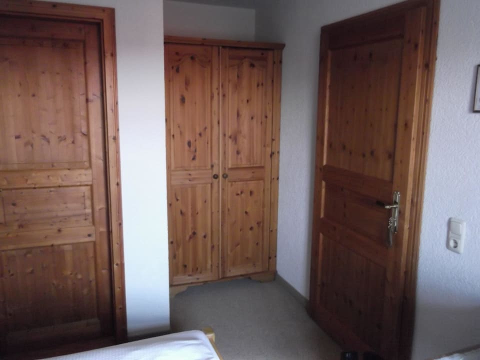 Türen und Schrank Landhotel Gut Wildberg